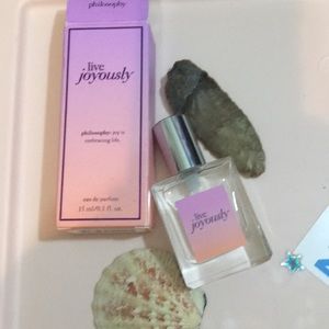 🌸Live joyously by philosophy🌸